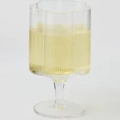 Ribbed Flower Wine Glass