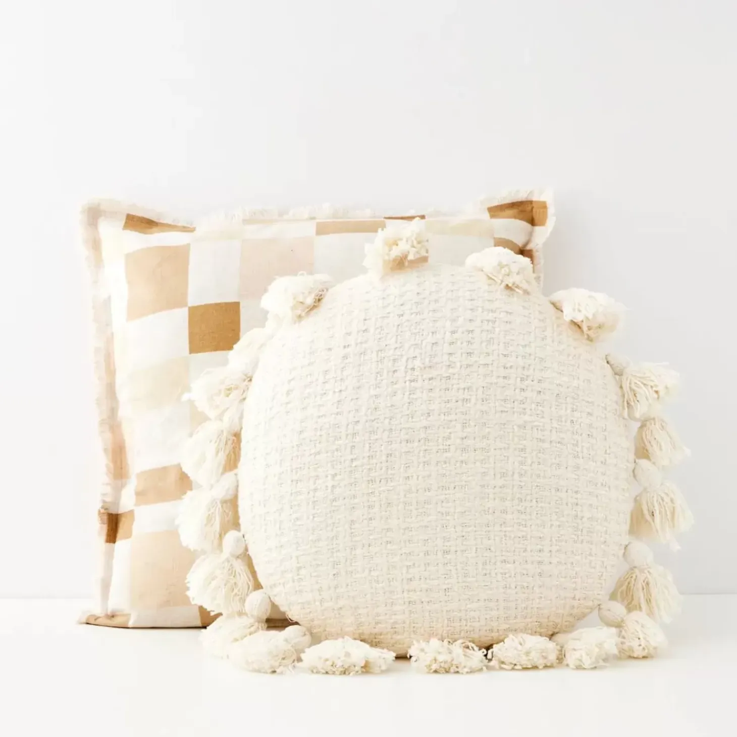 Round Tassel Cushion With Insert White